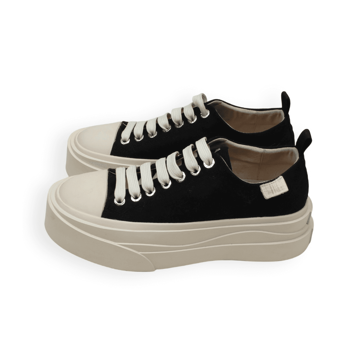 XINZIRAIN Thick-Soled Casual Canvas Shoes – Low-Cut, Slip-Resistant, Unisex Design