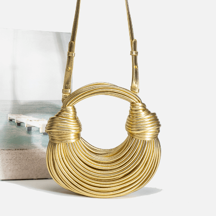 Trendy Woven Handbag – Waterdrop Shape Design for Everyday Elegance