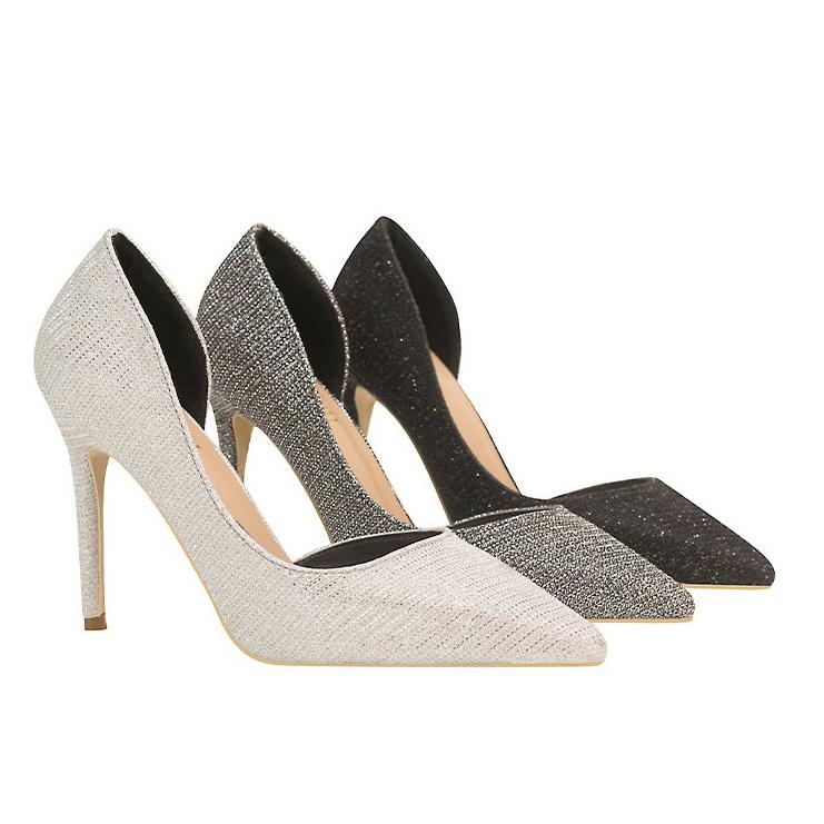 Pointed side hollow thin shoes