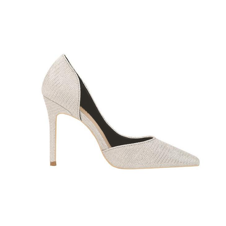 Pointed side hollow thin shoes