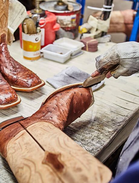 Handmade Craftsmanship & Quality Finishing