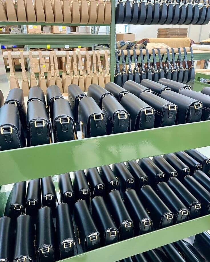 Mini Monceau and Marceau in the Italian factory… (1)